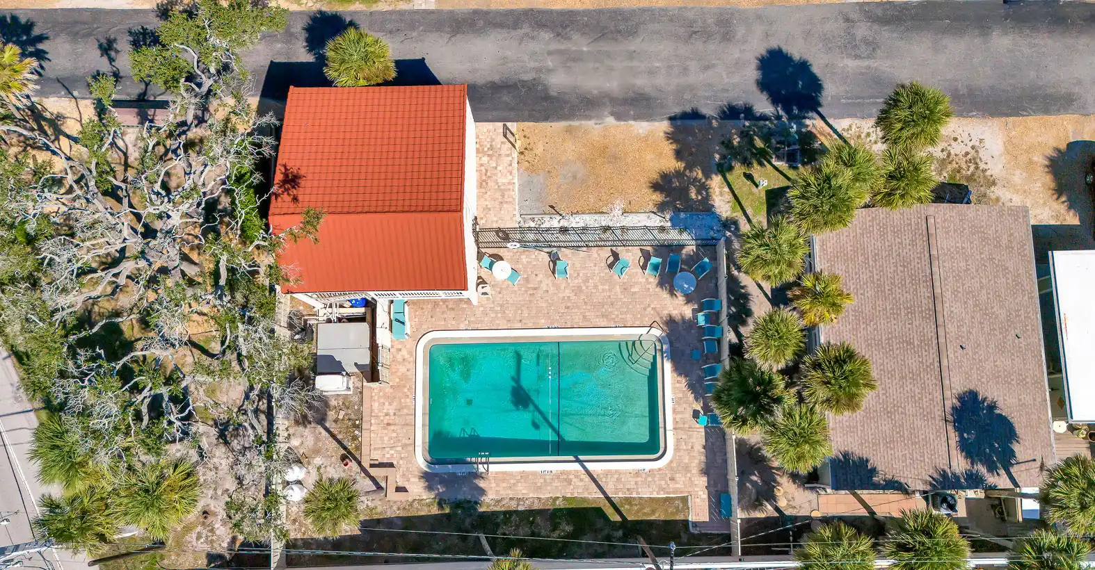 2BR Beach, Bay & Pool at Admiralty Villas