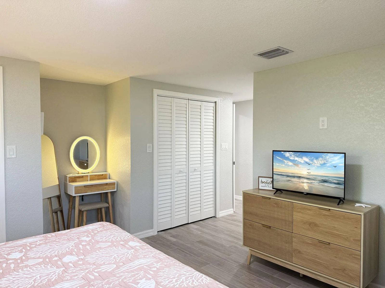 2BR Coastal Beach & Boating Escape