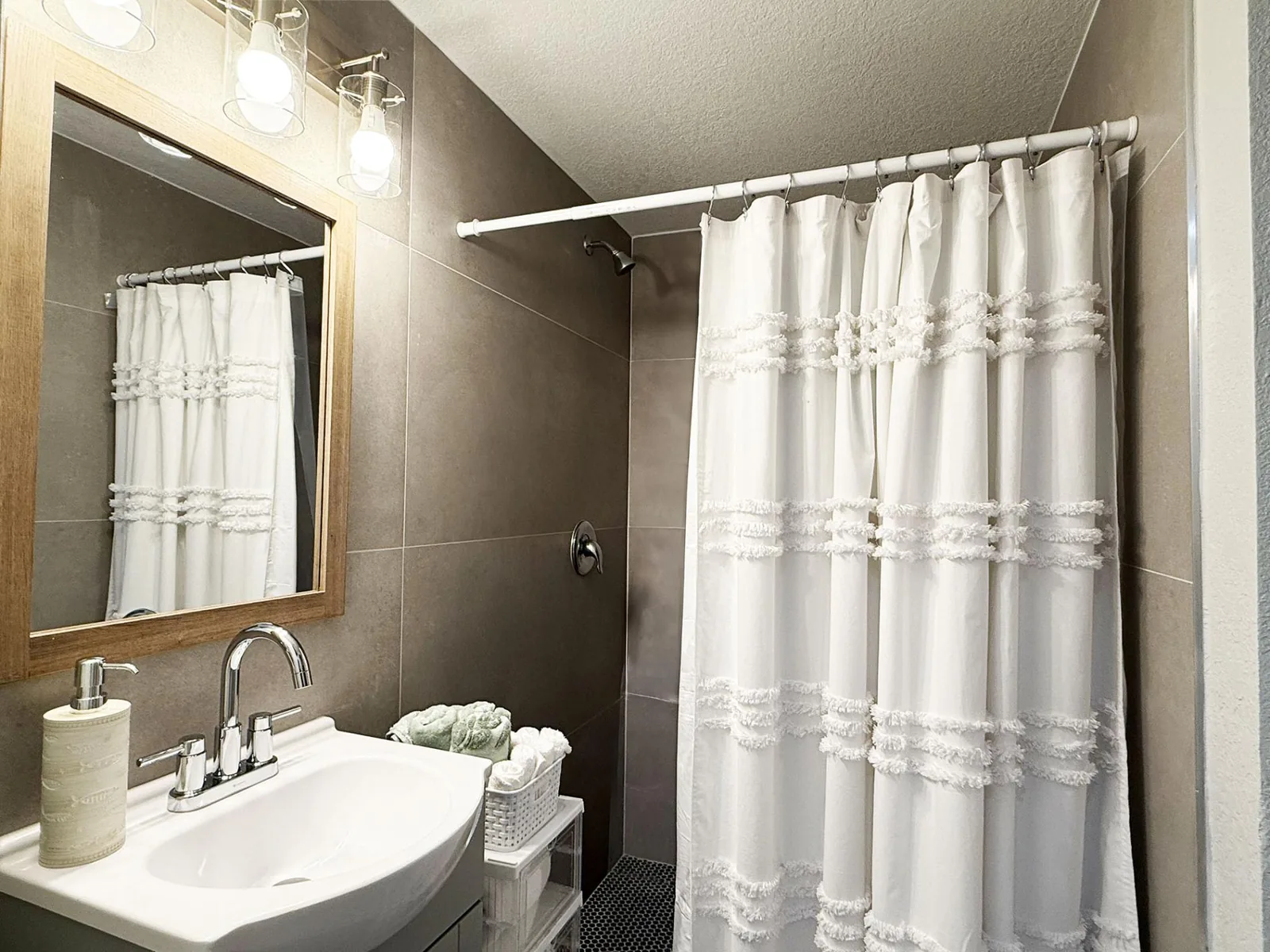 4BR Beach & Boating Escape - Sleeps 10