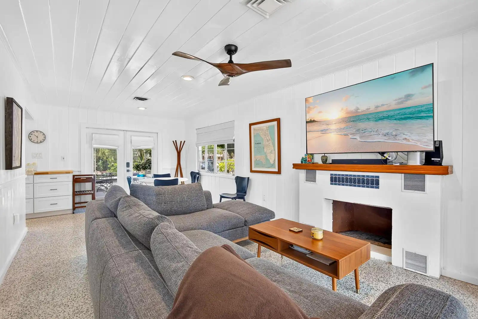Peaceful Grand Canal Retreat on Siesta Key