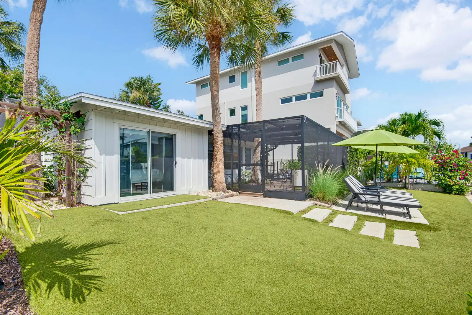 Peaceful Grand Canal Retreat on Siesta Key
