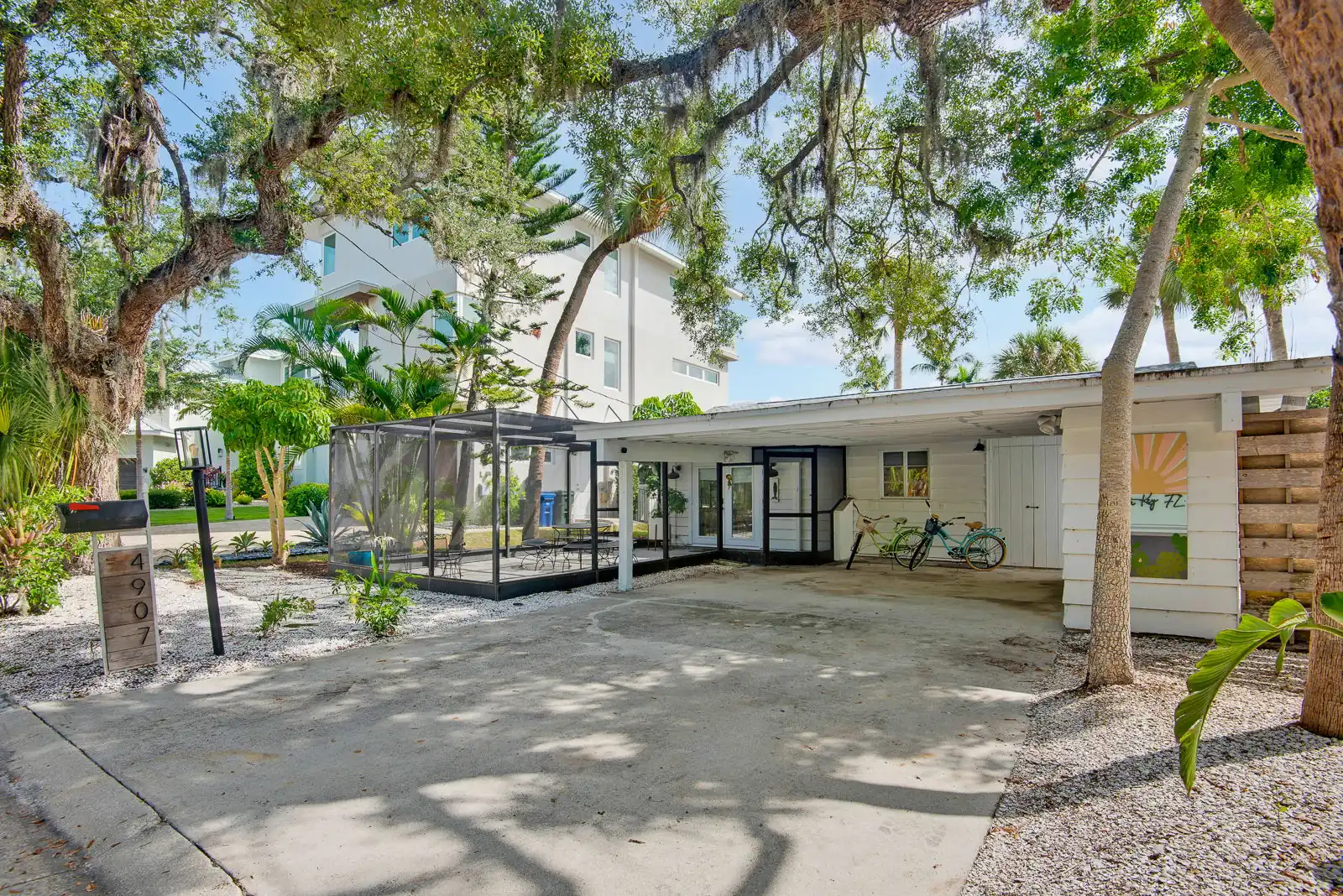 Peaceful Grand Canal Retreat on Siesta Key