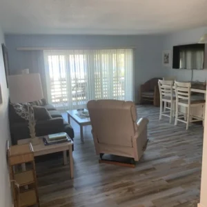 Fantasy Island Condo - Bay Views - Pool - Garage