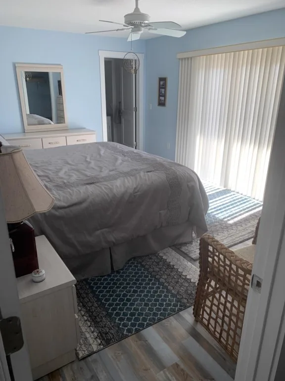 Fantasy Island Condo - Bay Views - Pool - Garage