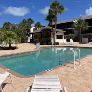 Fantasy Island Condo - Bay Views - Pool - Garage