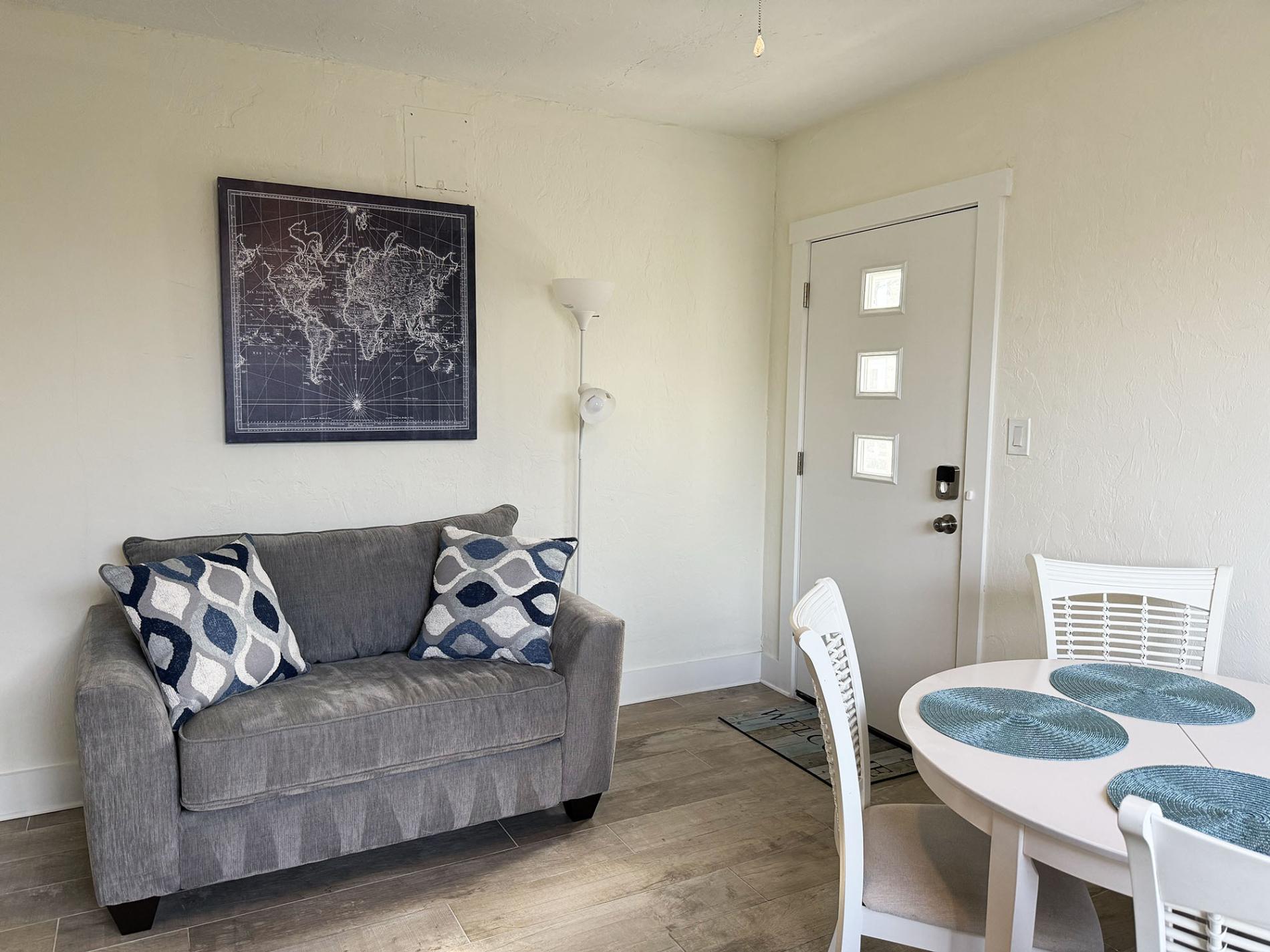 Venice Villas Corner 1BR – Steps to Beach