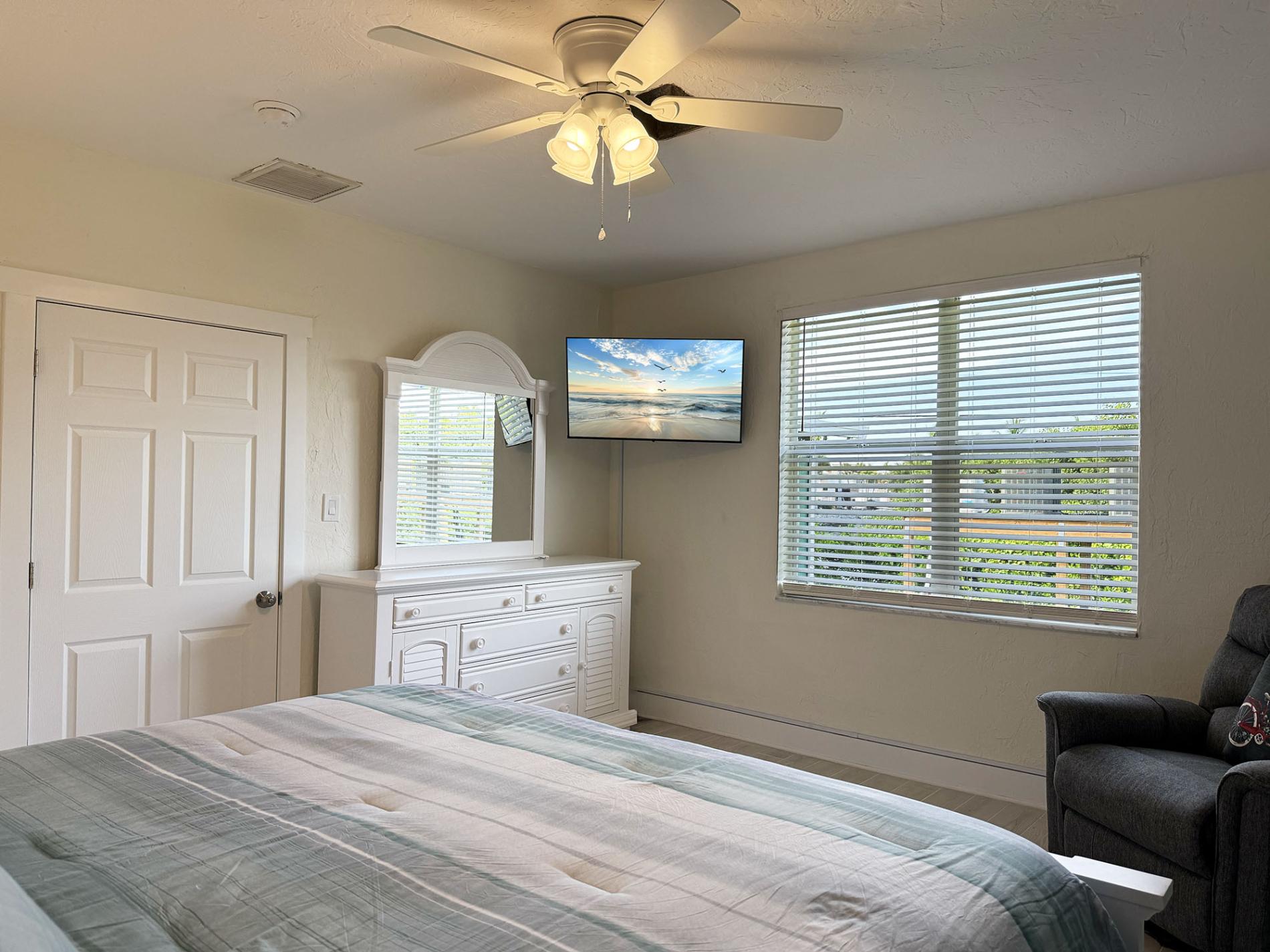 Venice Villas Corner 1BR – Steps to Beach