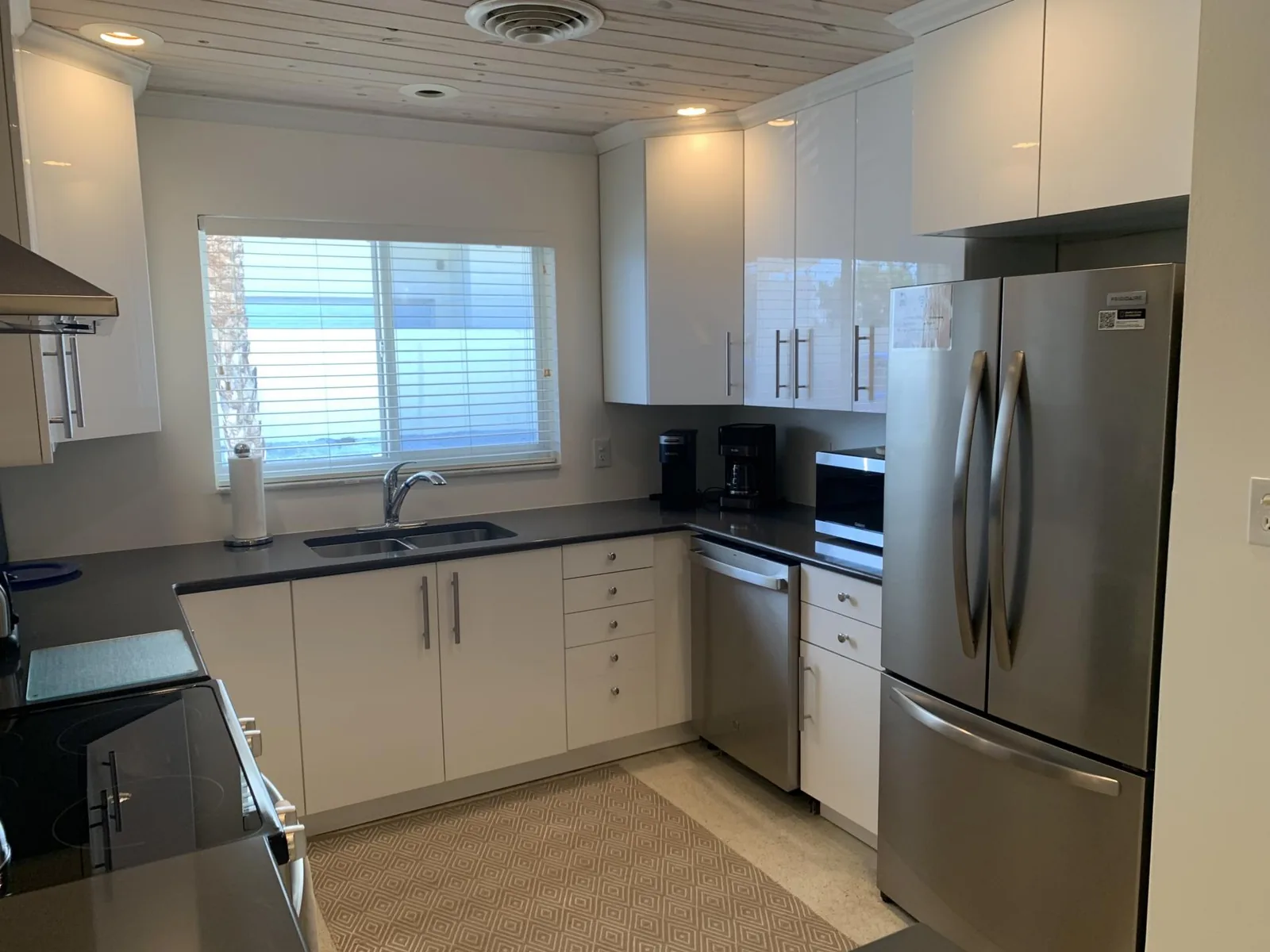 Bunk Up by the Beach – 3BR Just Steps to Beach