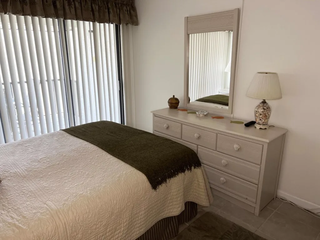 La Coquina 2BR – Beachfront w/ Pool & Views