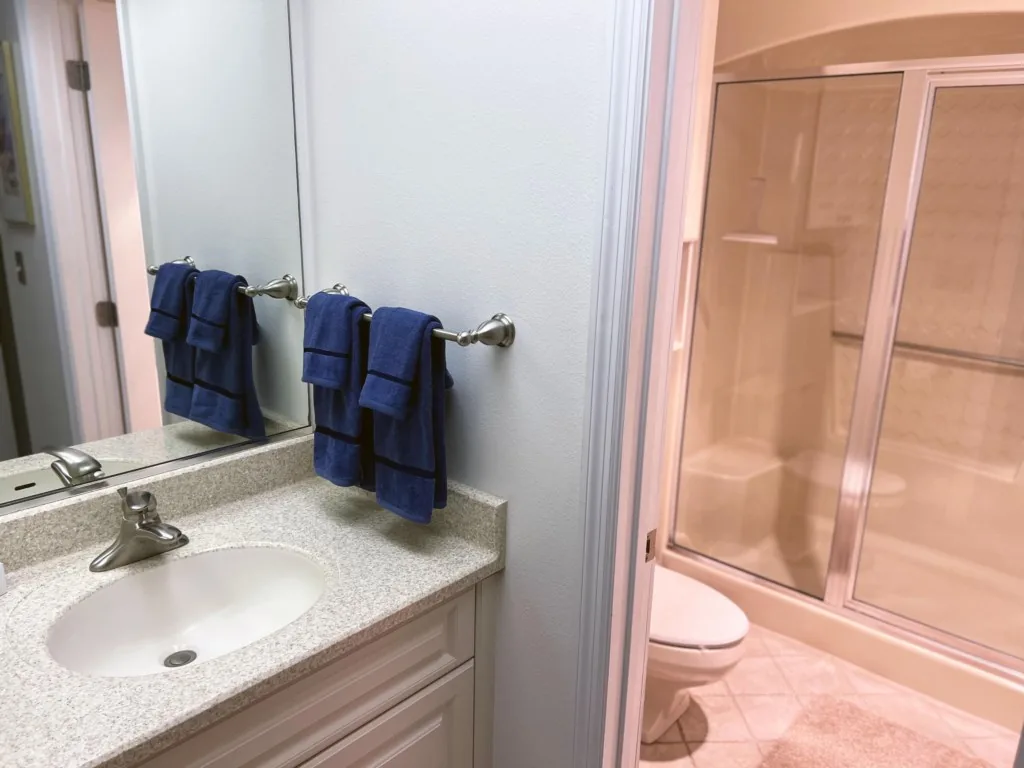 La Coquina 2BR – Beachfront w/ Pool & Views