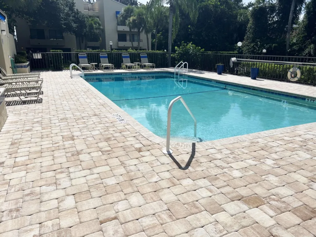 Lemon Bayview Villa - Heated Pool - Tennis - Dock