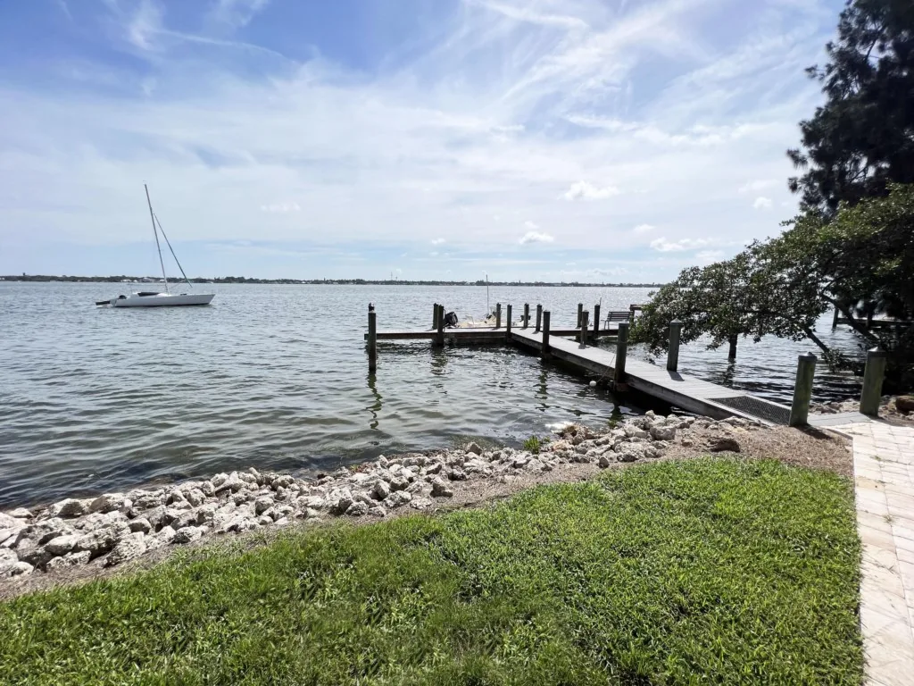 Lemon Bayview Villa - Heated Pool - Tennis - Dock