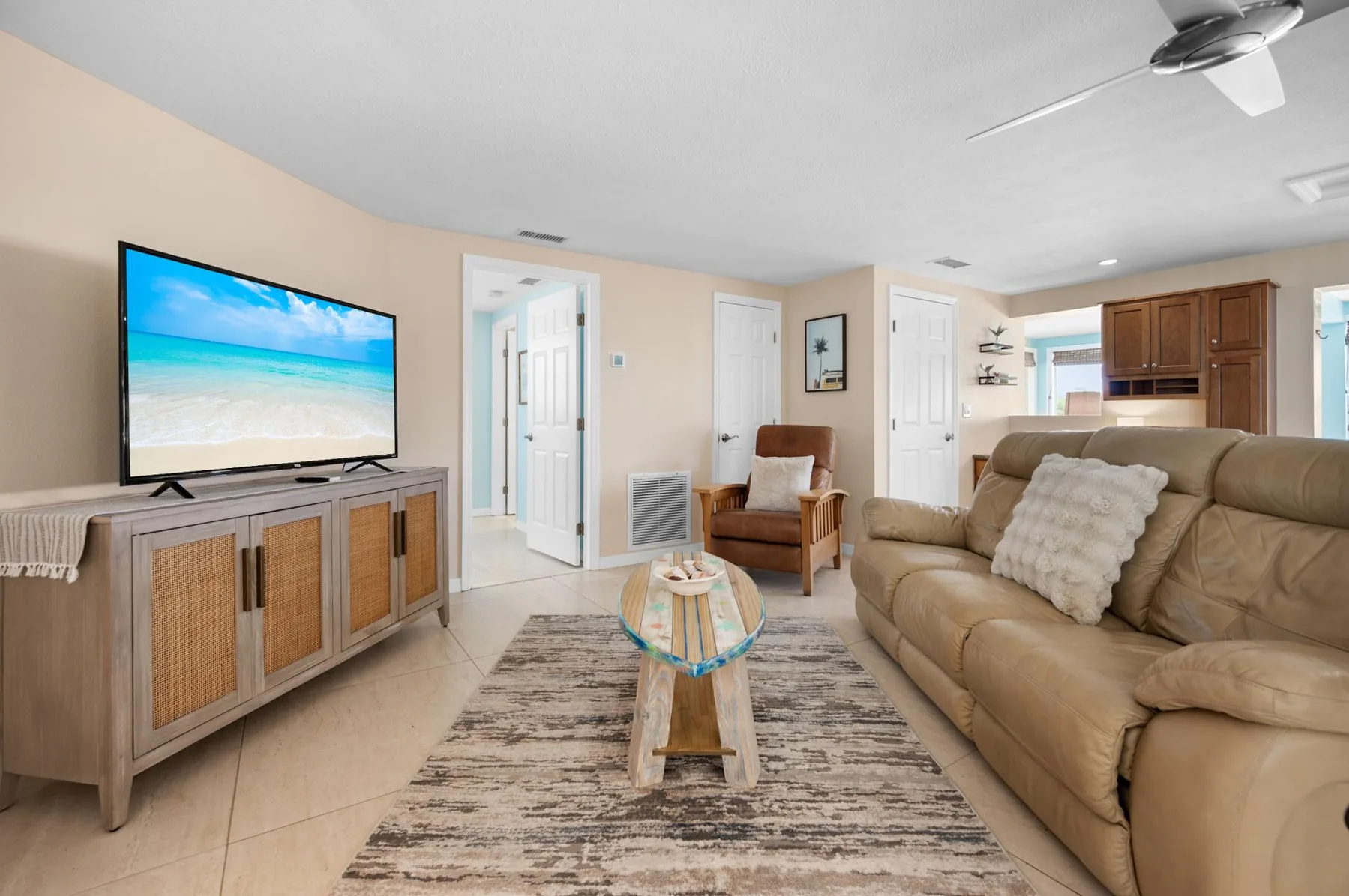 Waterfront 3BR – Pool, Dock, Kayaks & Beach