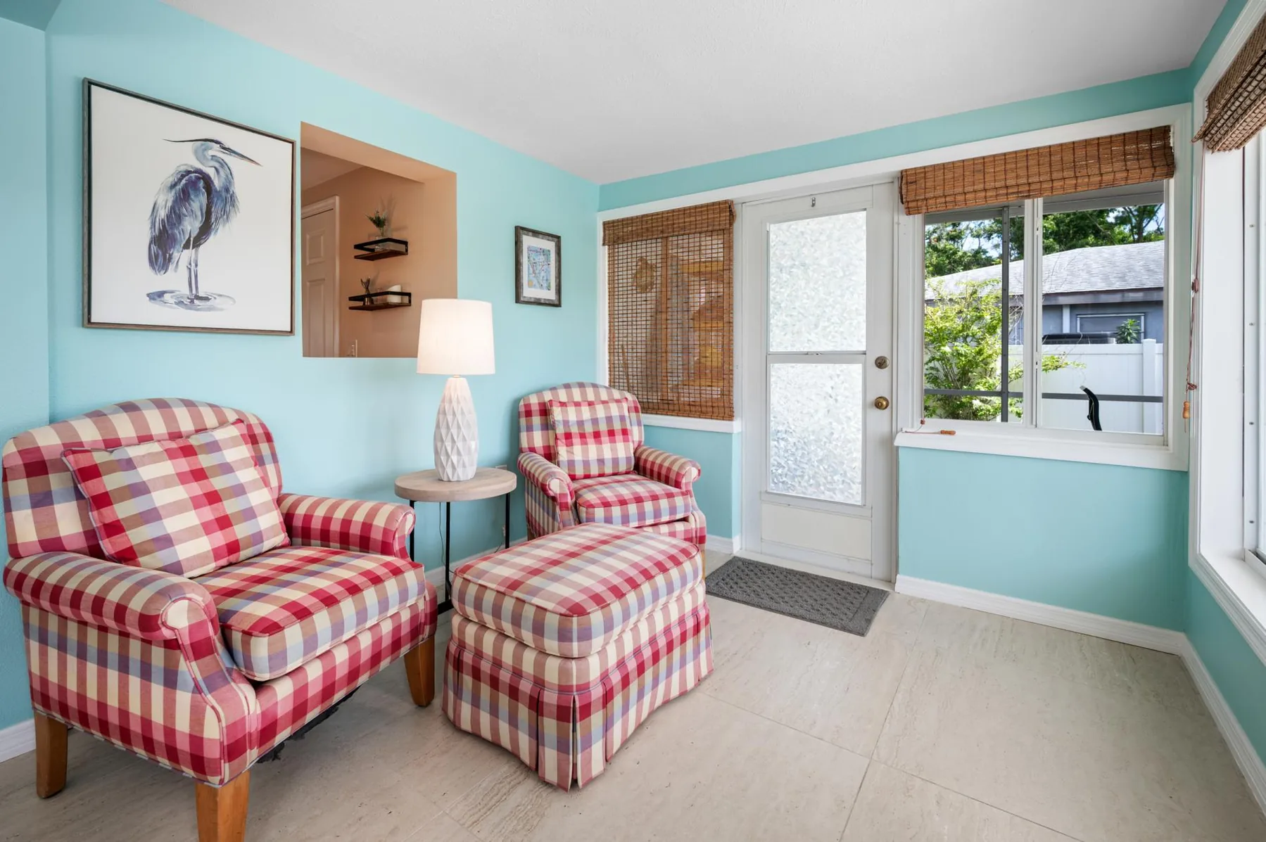 Waterfront 3BR – Pool, Dock, Kayaks & Beach