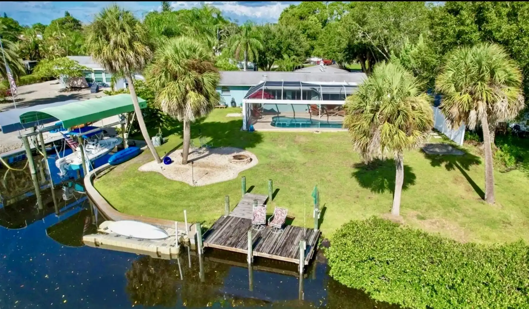 Waterfront 3BR – Pool, Dock, Kayaks & Beach