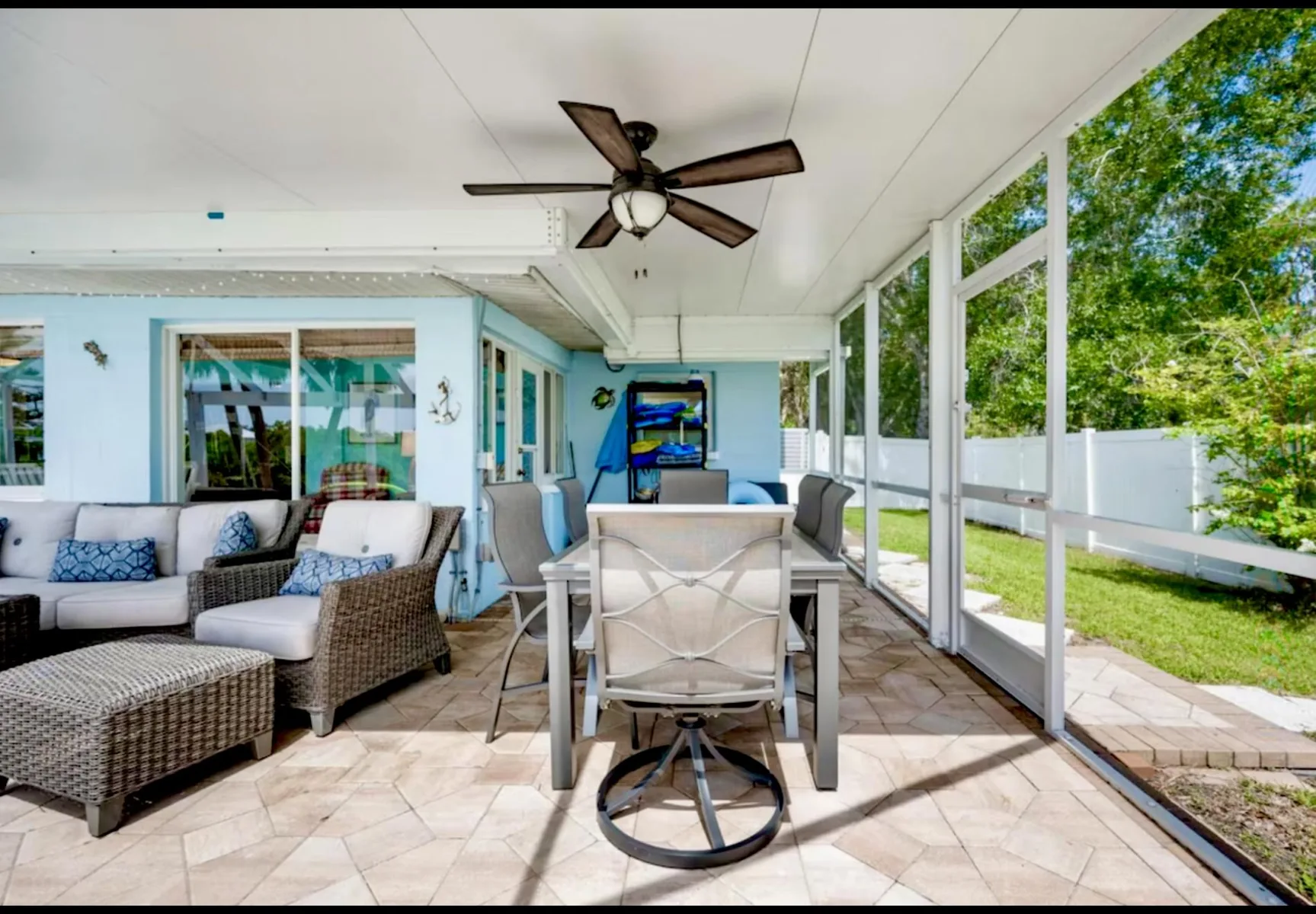 Waterfront 3BR – Pool, Dock, Kayaks & Beach
