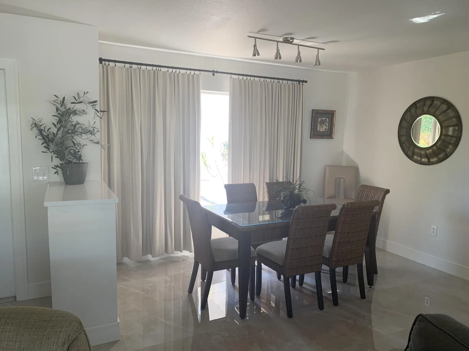 Charming 2BR Pool Home Near Manasota Key