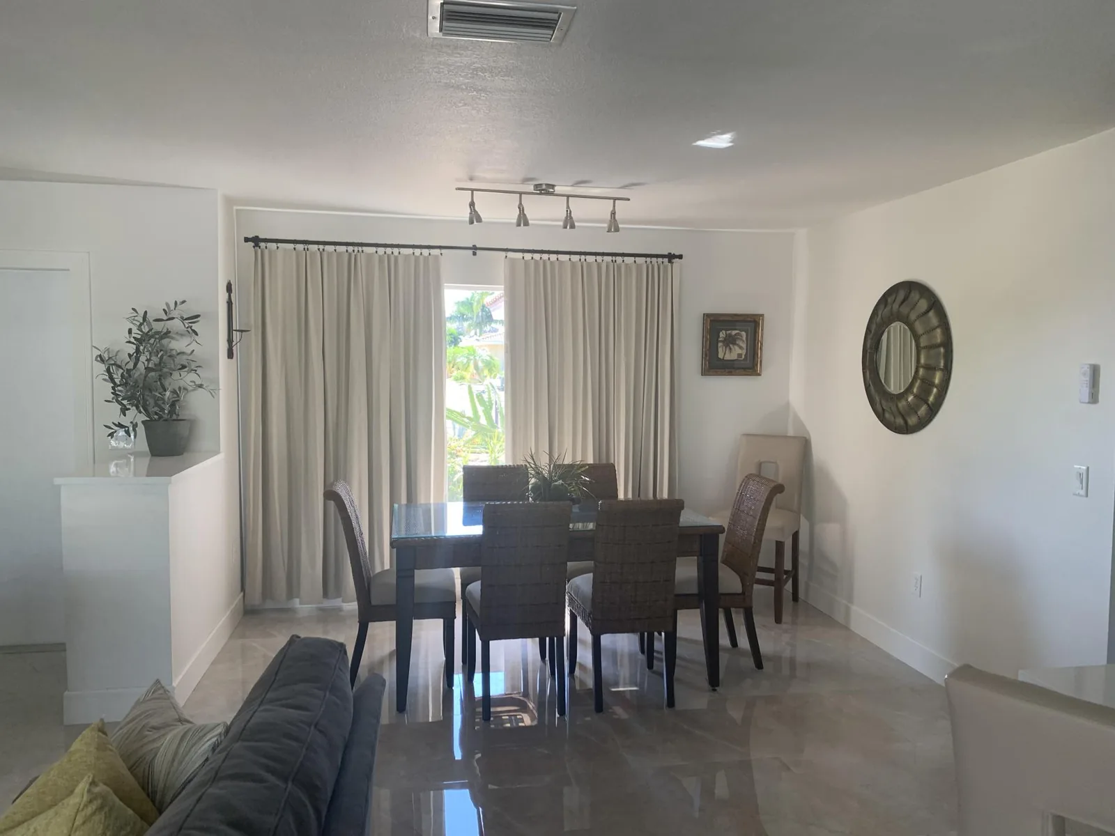 Charming 2BR Pool Home Near Manasota Key