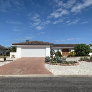 Charming 2BR Pool Home Near Manasota Key