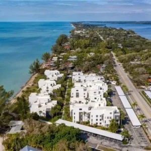 Coastal Comfort at Tamarind - Manasota Key