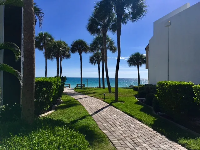 Coastal Comfort at Tamarind - Manasota Key