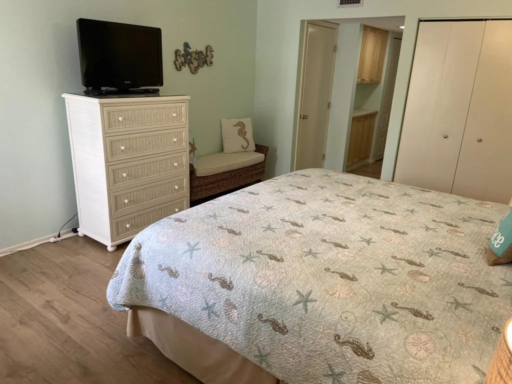 Coastal Comfort at Tamarind - Manasota Key