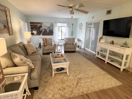 Relax at Tamarind – 2BR End Unit by Beach & Bay