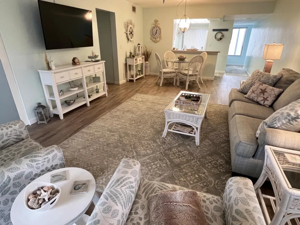 Relax at Tamarind – 2BR End Unit by Beach & Bay