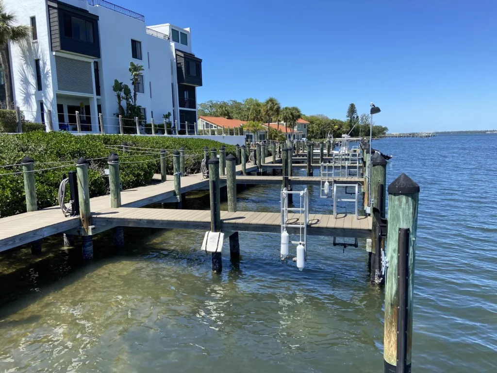 Relax at Tamarind – 2BR End Unit by Beach & Bay