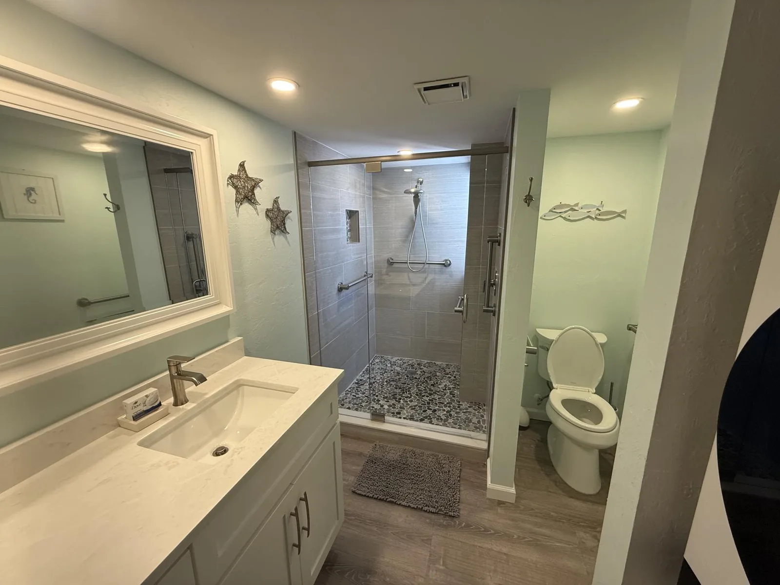 Relax at Tamarind – 2BR End Unit by Beach & Bay