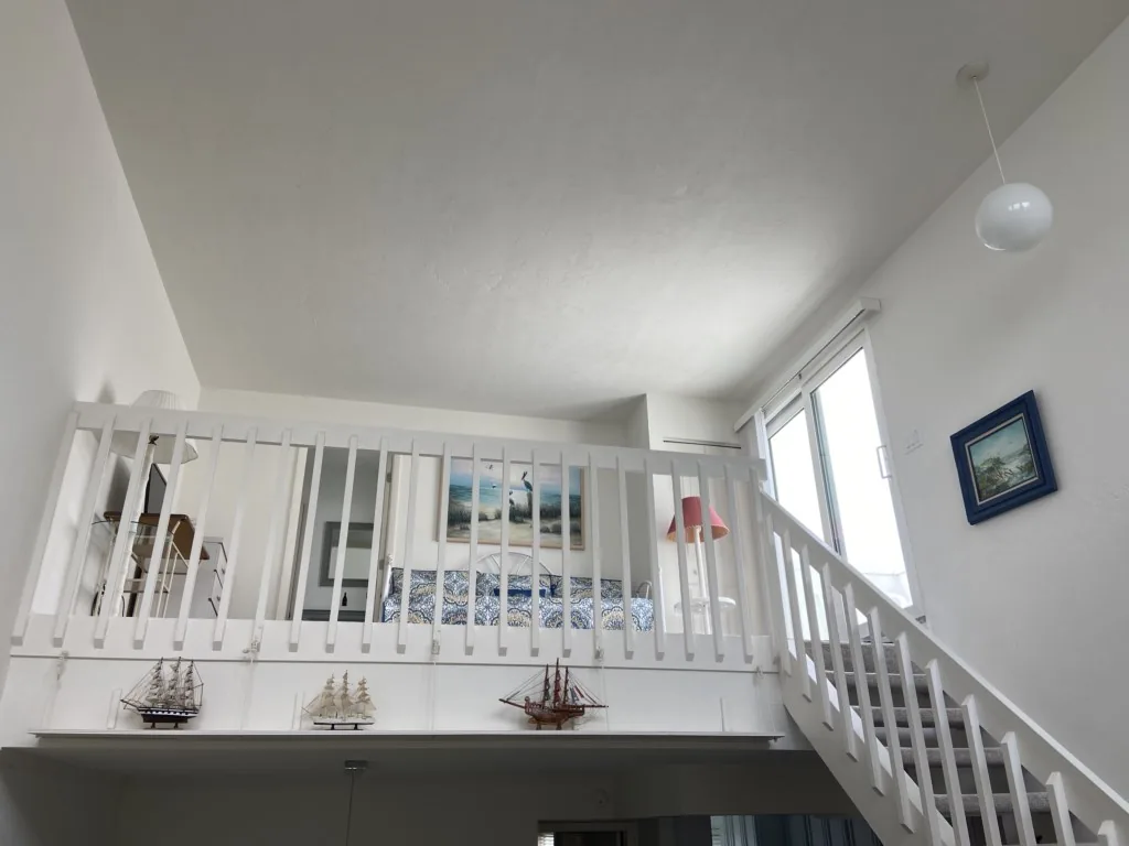 Tamarind Loft – Rooftop Deck & Bay Views