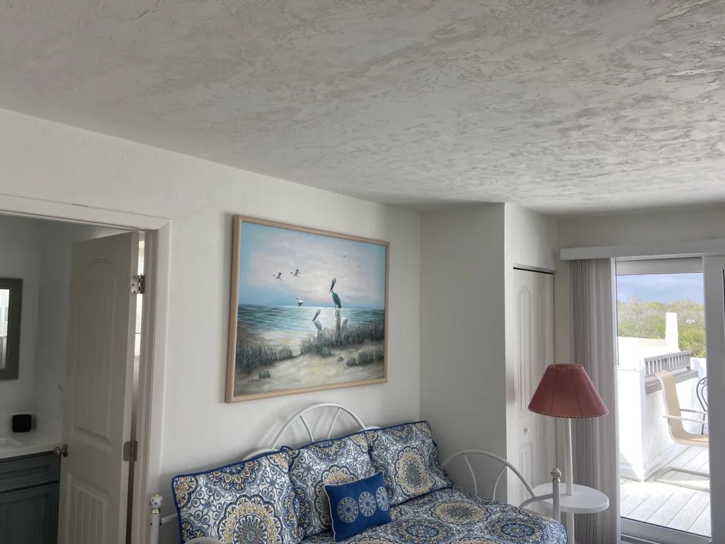 Tamarind Loft – Rooftop Deck & Bay Views
