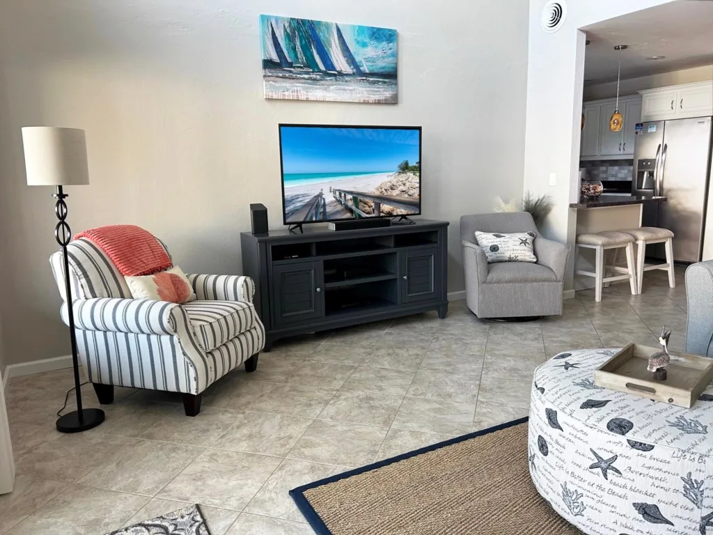 Peaceful Escape – Tamarind with Pool & Bay Views