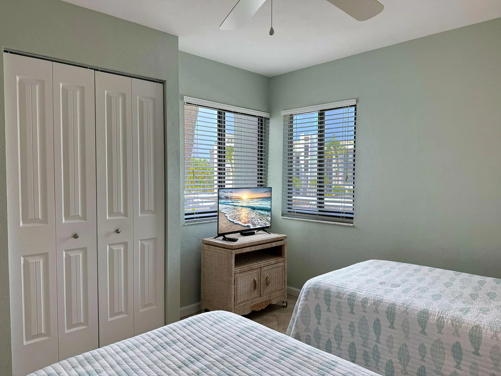 Peaceful Escape – Tamarind with Pool & Bay Views