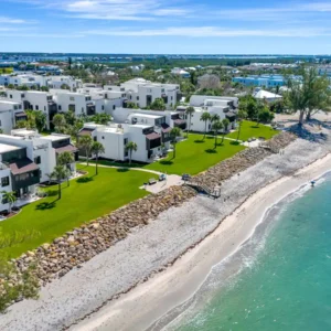 Peaceful Escape – Tamarind with Pool & Bay Views