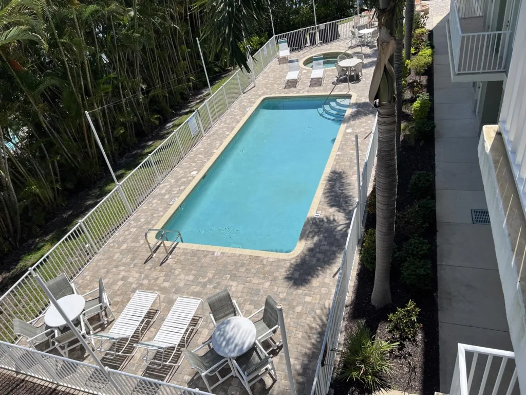 Manasota Key Gem - Pool and Hot Tub - Beach Views