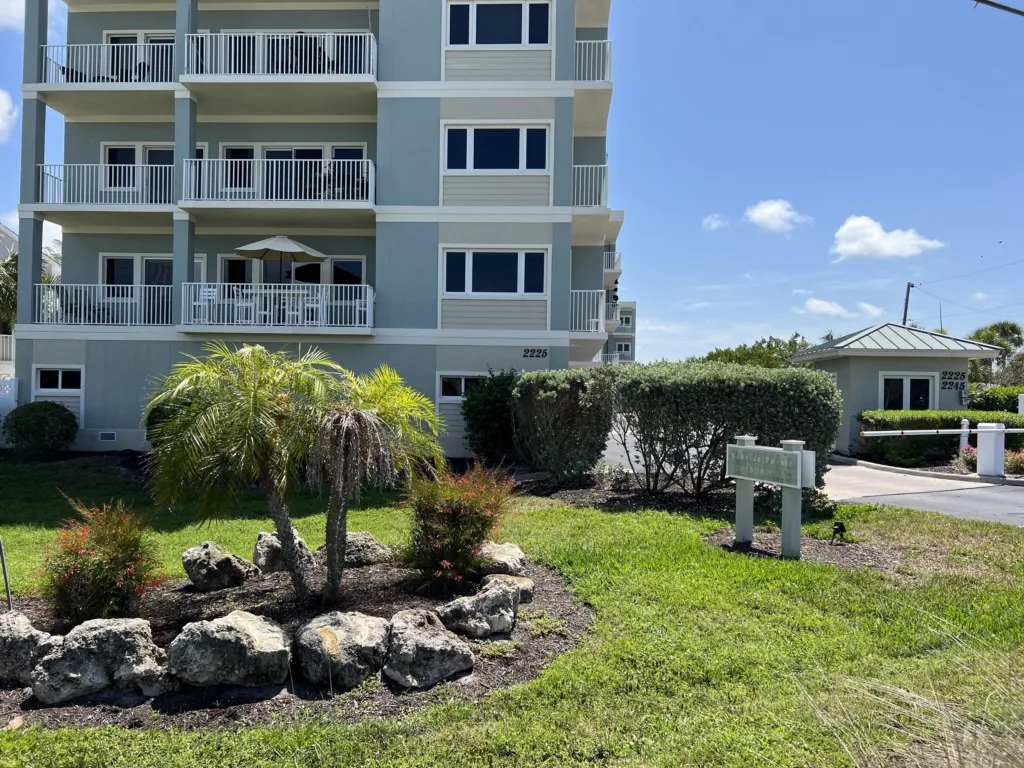 Manasota Key Gem - Pool and Hot Tub - Beach Views