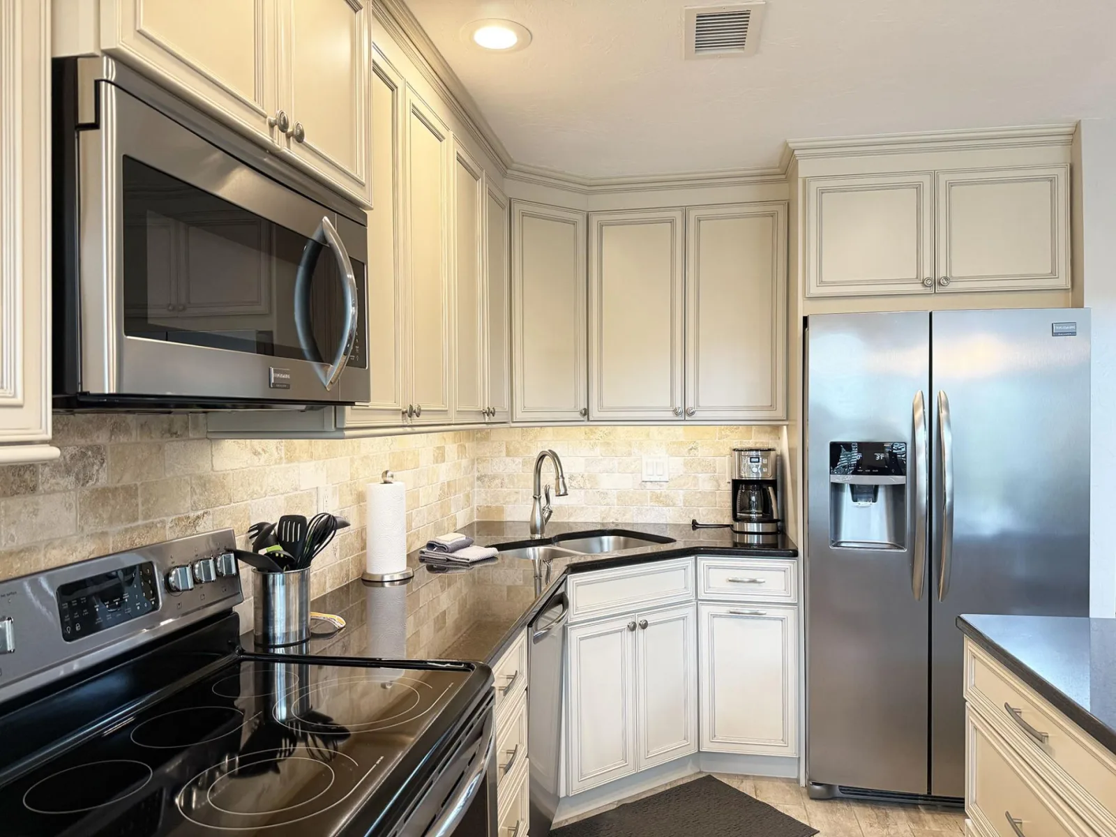 Modern Comfort – 2BR Bayside Condo at Tamarind