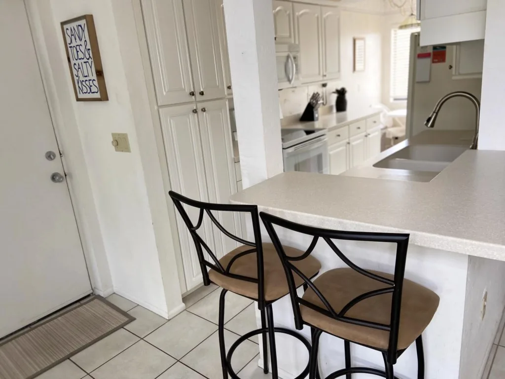 Rooftop Vibes – 2BR Loft in Tamarind on Manasota