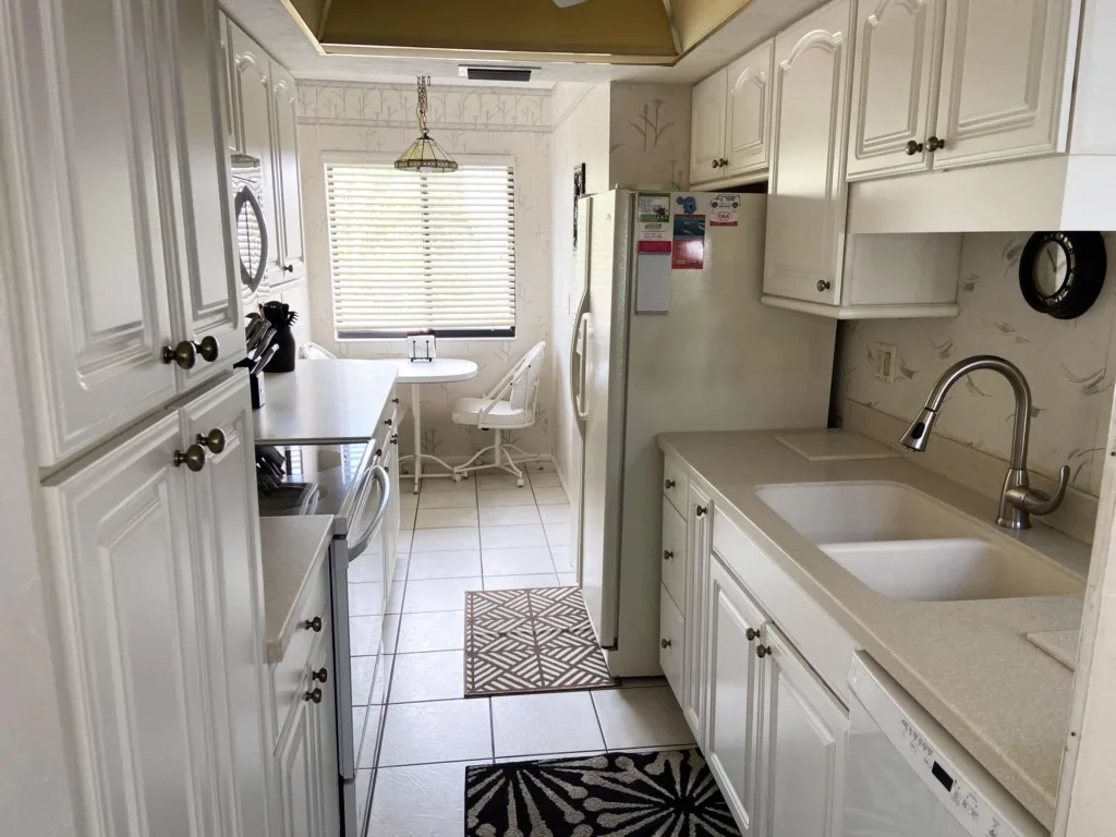 Rooftop Vibes – 2BR Loft in Tamarind on Manasota