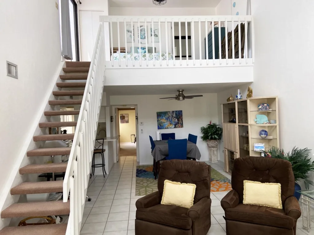 Rooftop Vibes – 2BR Loft in Tamarind on Manasota