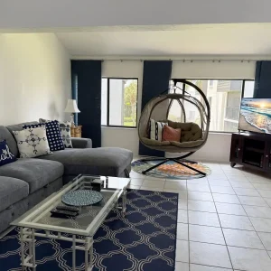 Rooftop Vibes – 2BR Loft in Tamarind on Manasota