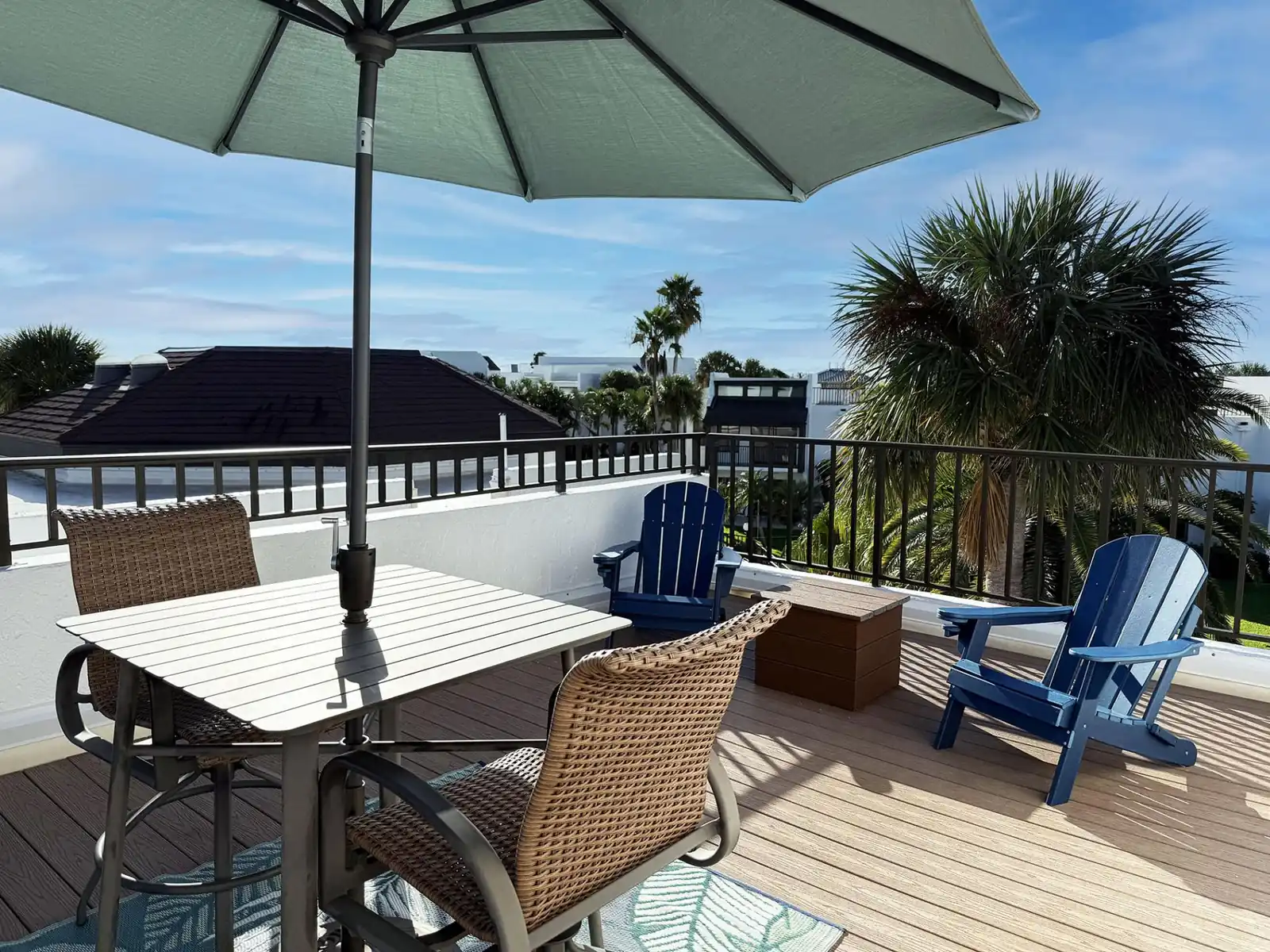 Tamarind 3BR Loft – Beach Vibes & Bay Views