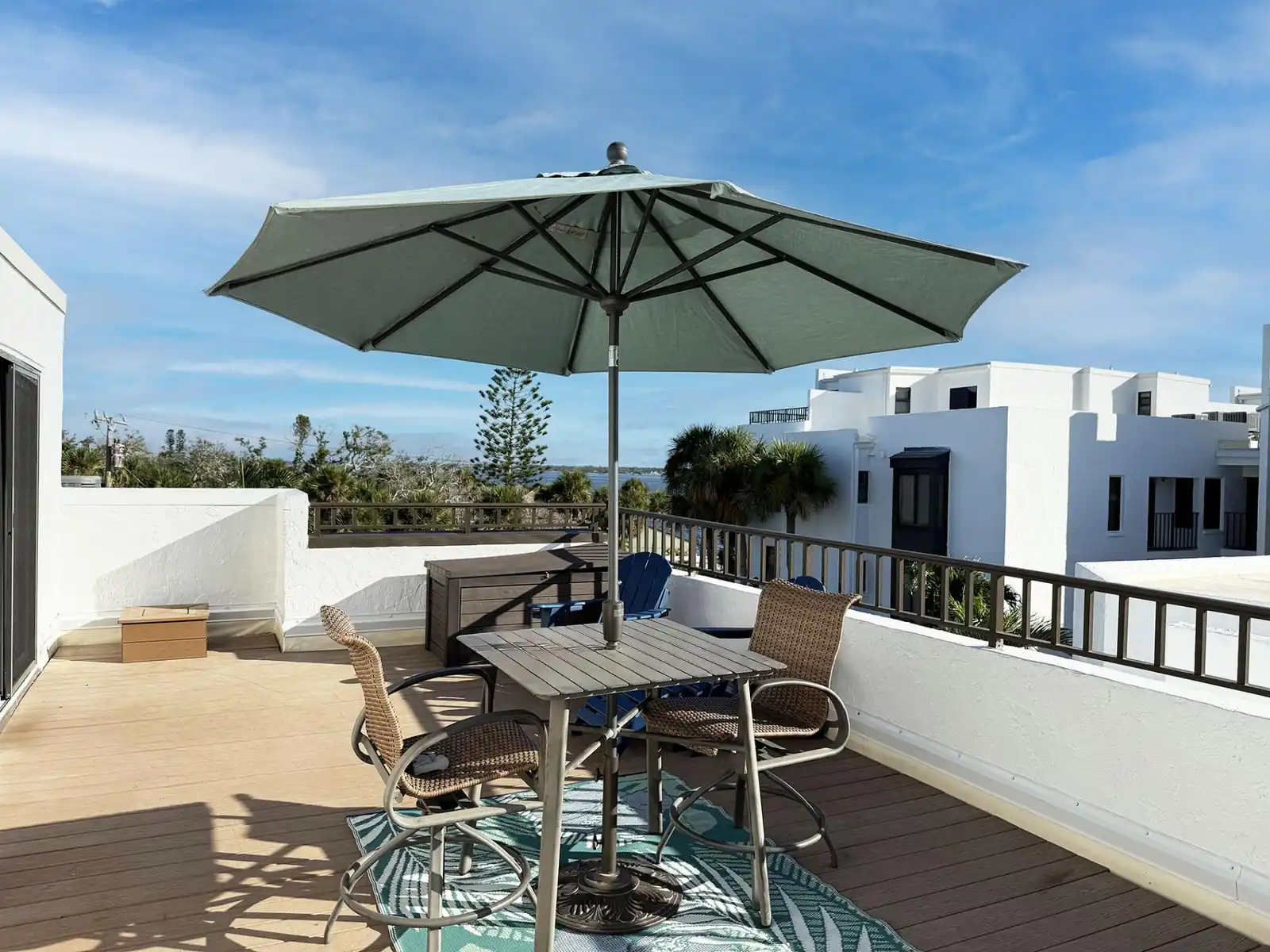 Tamarind 3BR Loft – Beach Vibes & Bay Views