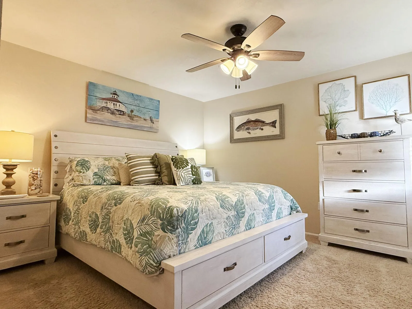Tamarind 3BR Loft – Beach Vibes & Bay Views