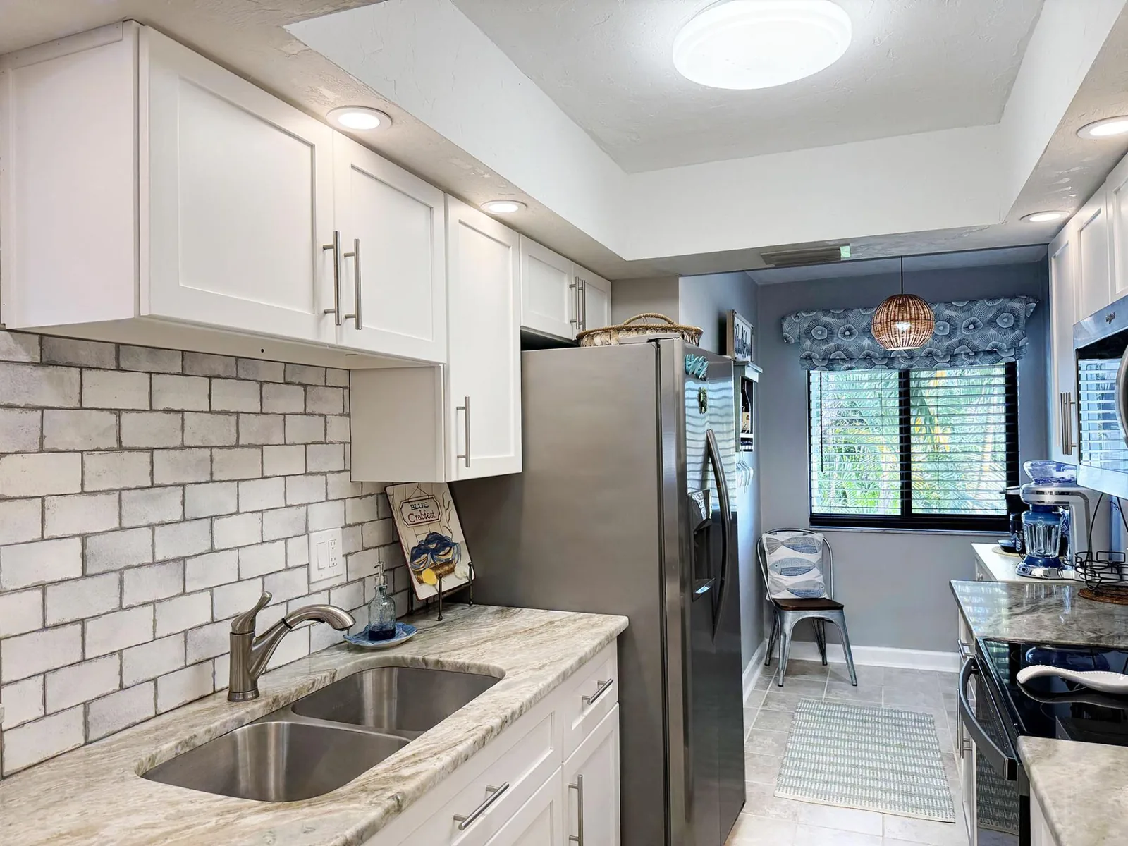 Tamarind 3BR Loft – Beach Vibes & Bay Views