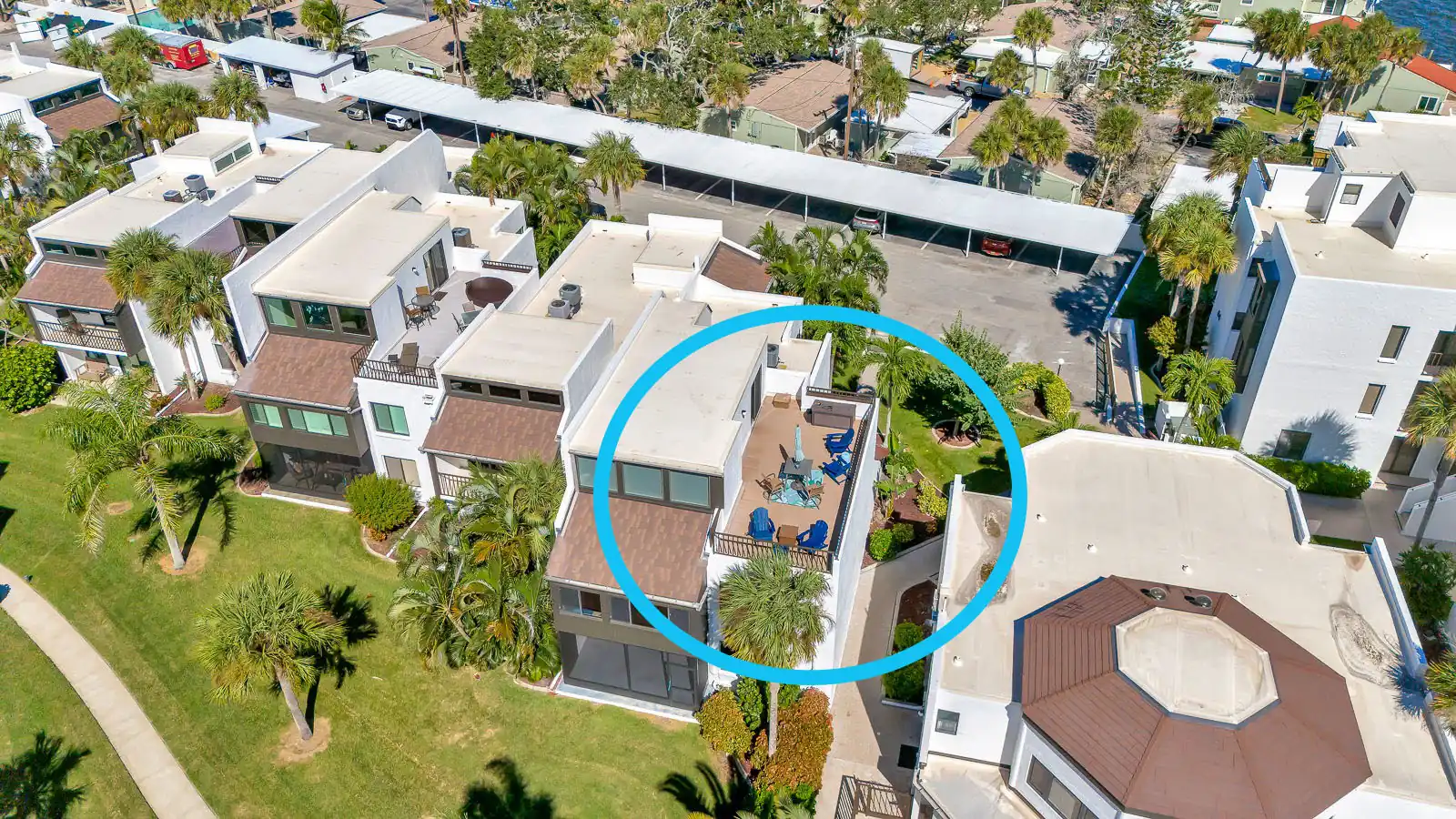Tamarind 3BR Loft – Beach Vibes & Bay Views