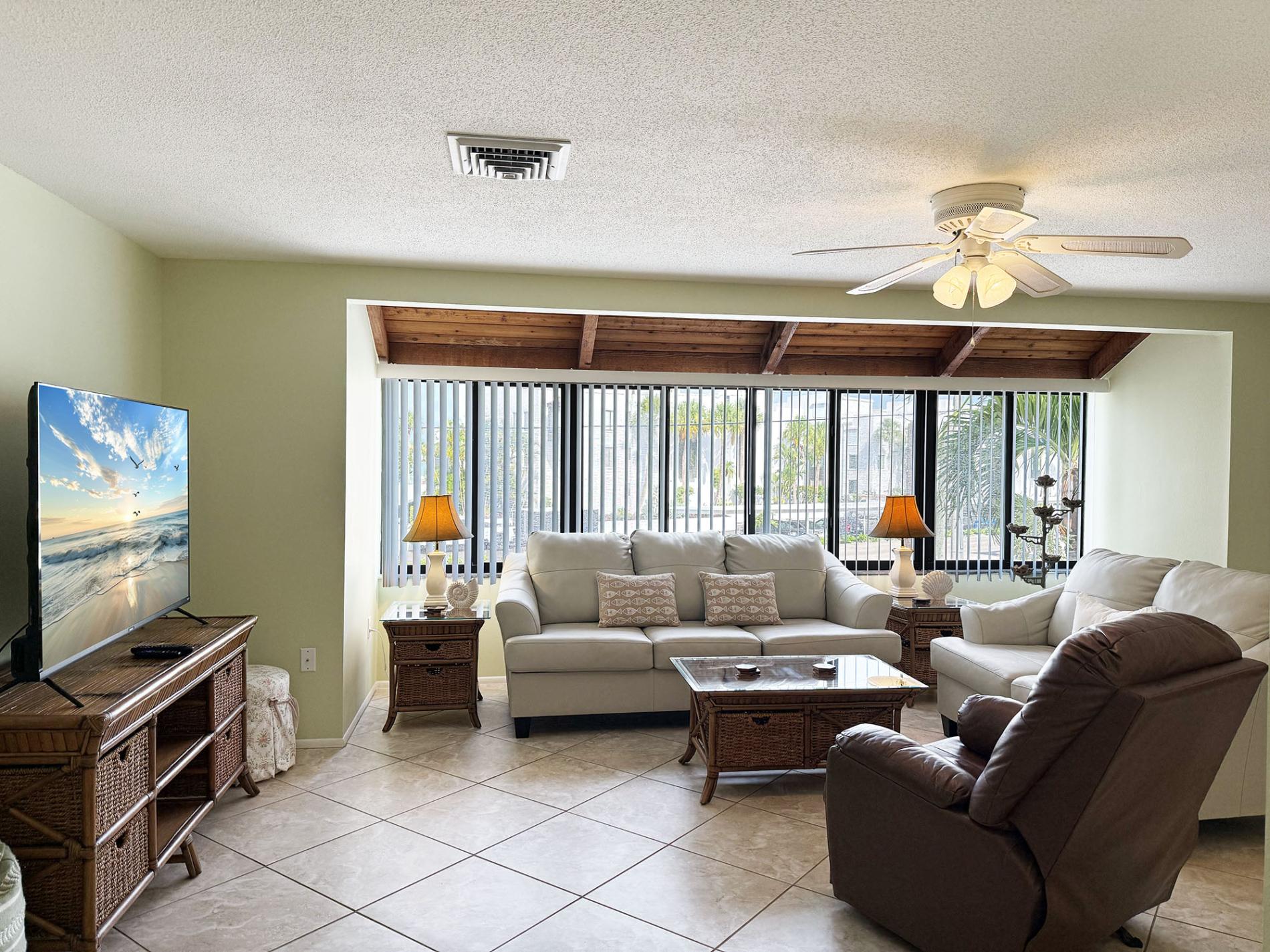 Bayside 2BR Condo at Tamarind - Private Sun Deck