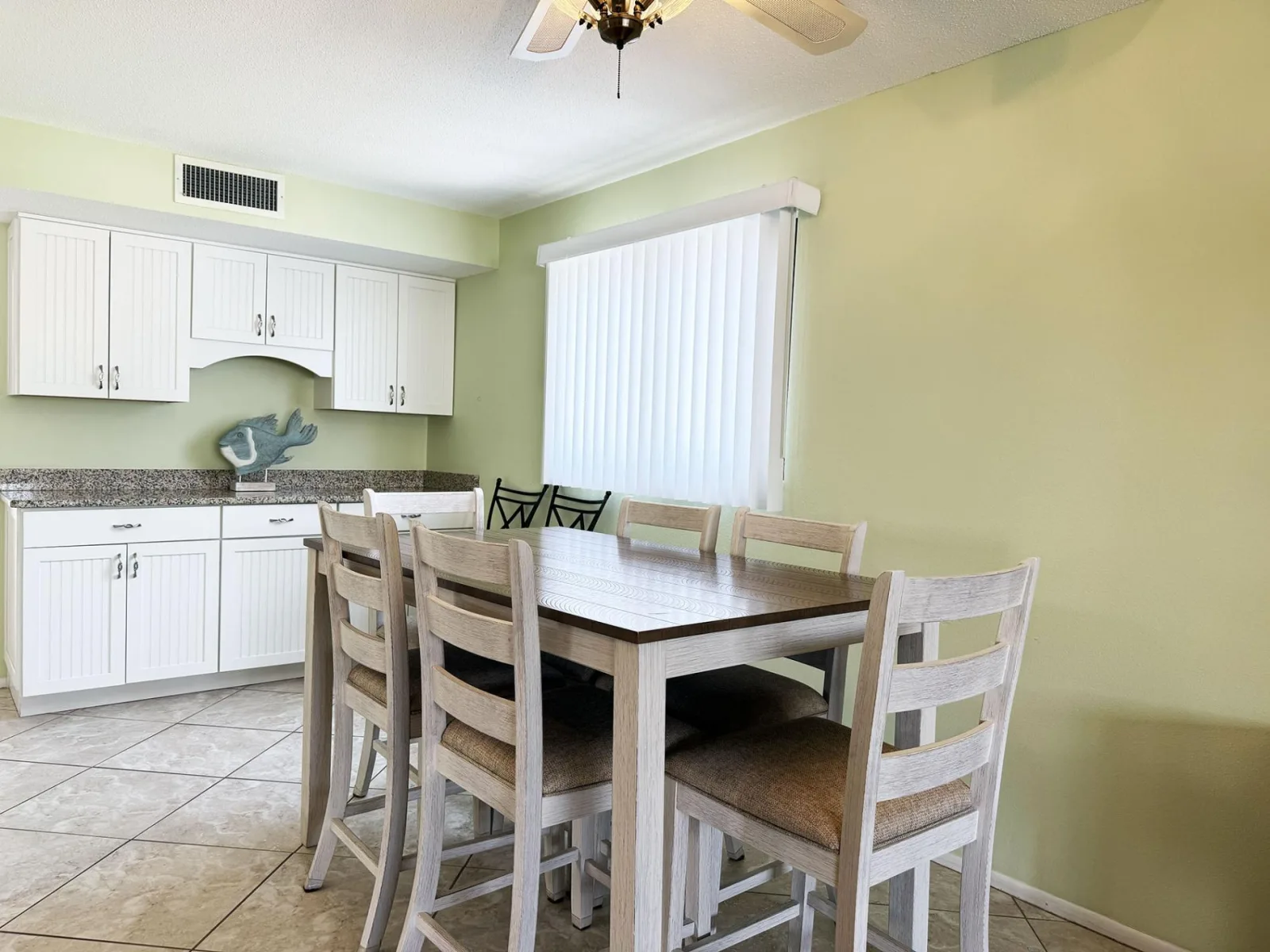 Bayside 2BR Condo at Tamarind - Private Sun Deck