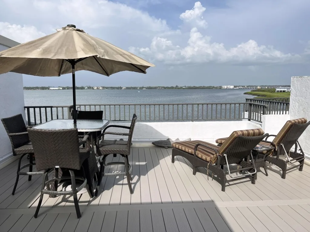 Waterfront Luxury - Bay Breezes & Loft Lounge